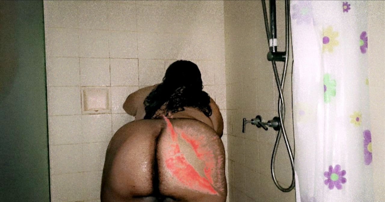 Would you pay to watch her fuck herself? #Hann95OK