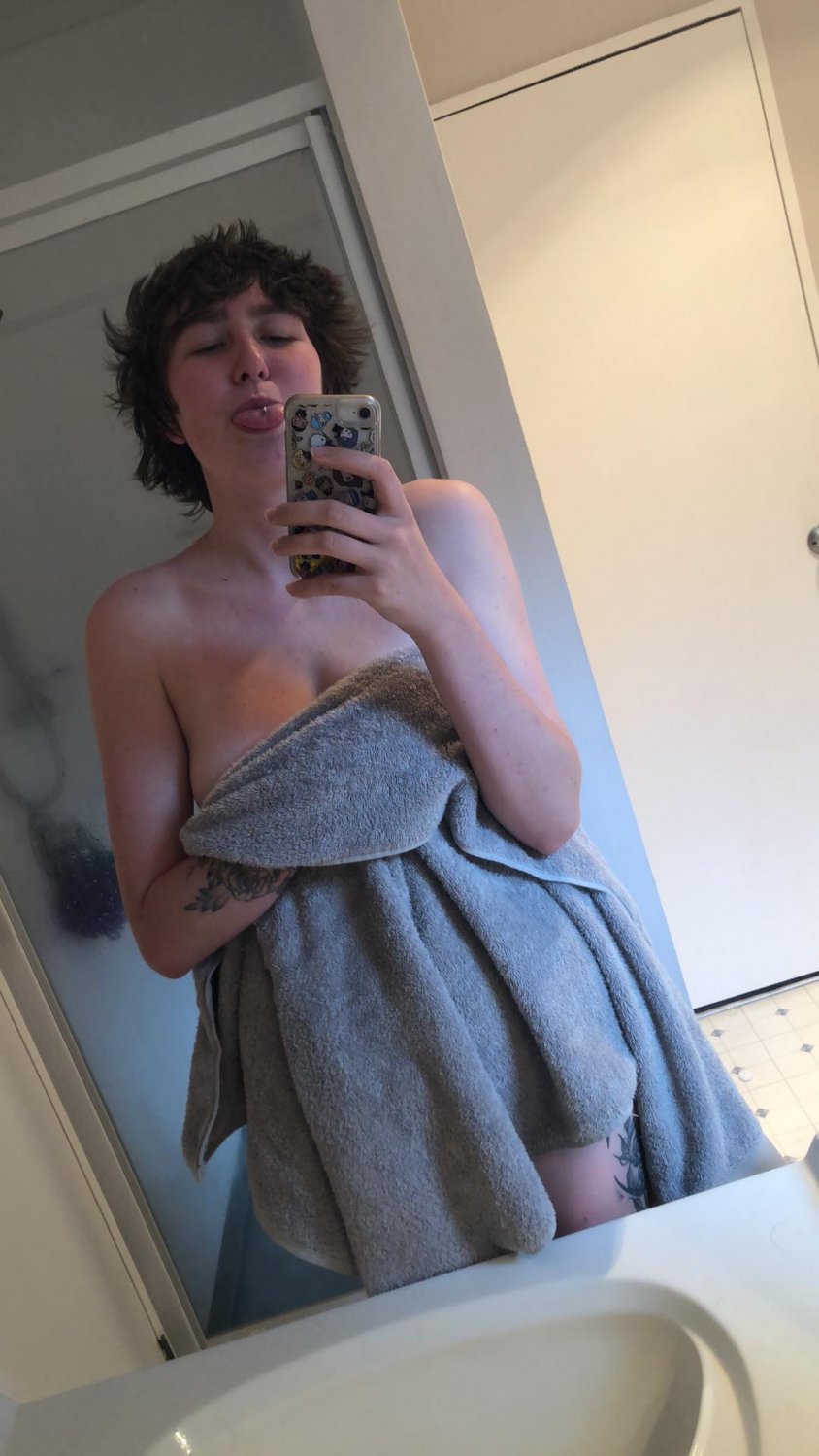 Emma wants to be a webslut #XmIIVON2