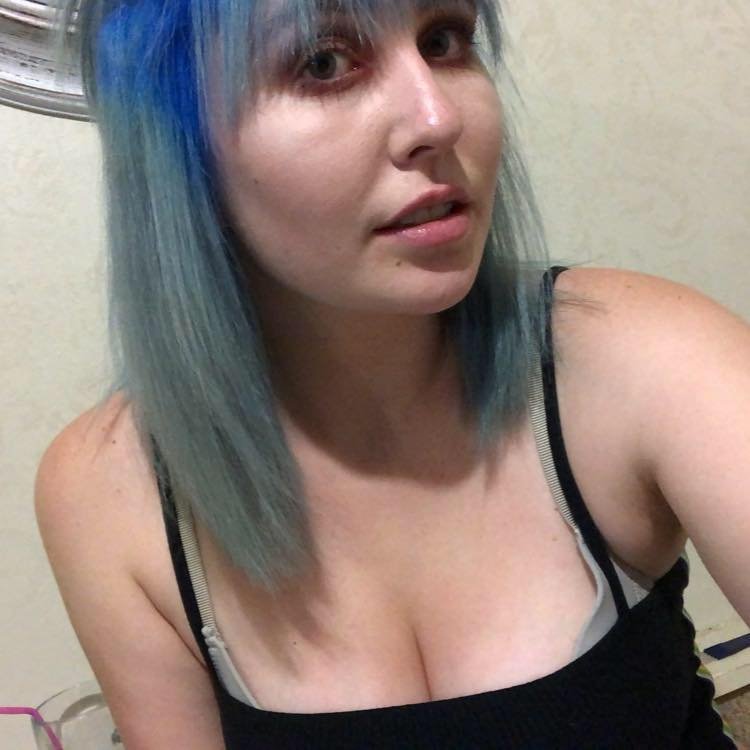 Emma wants to be a webslut #xS2S0OQc
