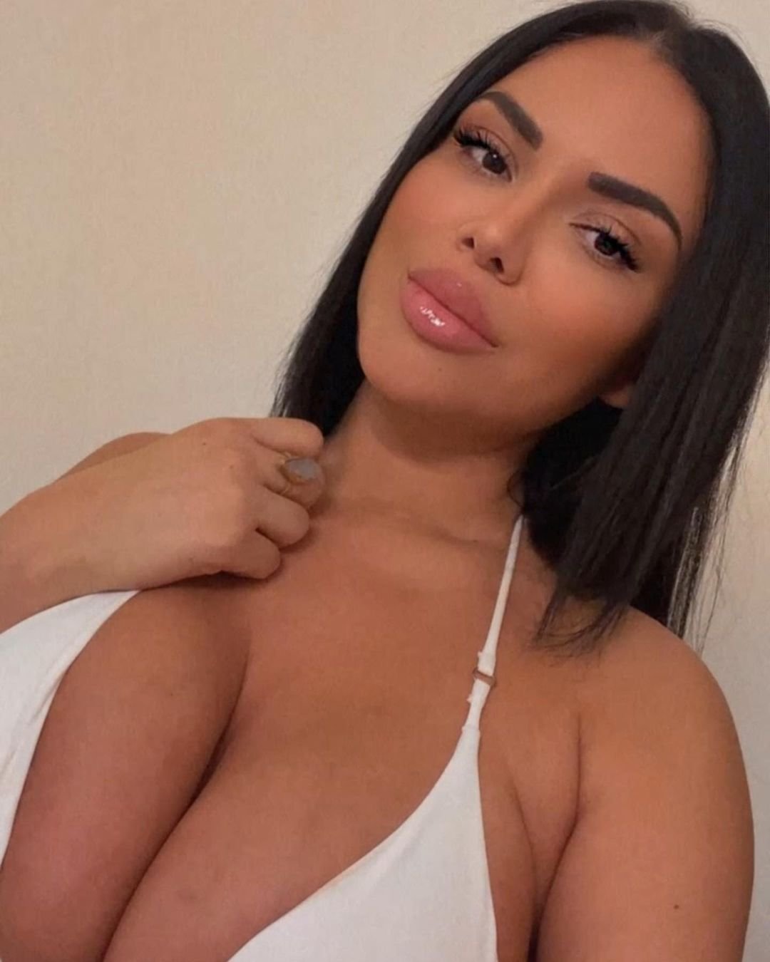 Slutty Latina gf big tits #S9EhU57k